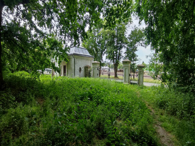 Pałac  w Żuklinie  - zabytek - działka  ok. 5 ha - zdjęcie 5